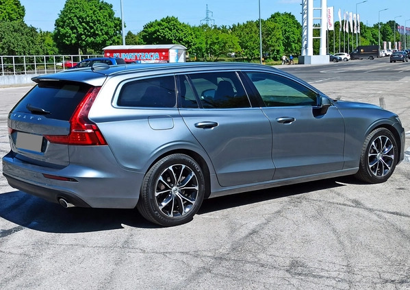 Volvo V60 cena 92900 przebieg: 60000, rok produkcji 2019 z Radom małe 781